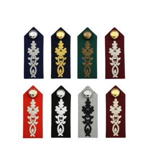 Parches Personalizados Internacionales Trendle al por Mayor |   Tela de Fieltro No Tejida con Diseño de Trenza Dorada Bordada a Mano en 3D y Clip de Botón Metálico - Product Image 1