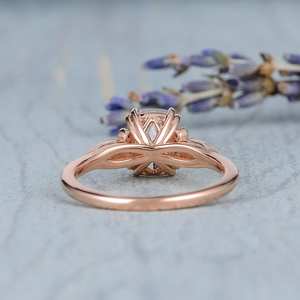 Estilo Vintage 9X7MM Cojín alargado Corte Moissanite Anillo de bodas 14K Oro Rosa 18K Material VVS Claridad Diamante Dedos principales - Product Image 5