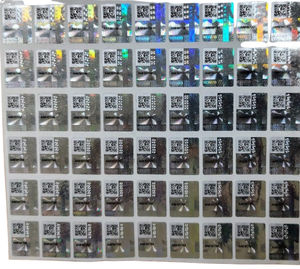 Etiquetas Adhesivas Holográficas Personalizadas Digititech Label P25 para Embalaje y Protección de Marca - Product Image 1