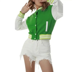 Venta al por mayor personalizable mujer Varsity Crop Top chaquetas piel de oveja mangas transpirable algodón al por mayor personalizado recortado en blanco - Product Image 2