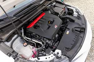 PRÊT À EXPÉDIER - VÉHICULE D'OCCASION CONDUITE À GAUCHE/DROITE 2023 GR COROLLA CORE 5 900 MILES |   Boîte de vitesses manuelle à 6 rapports |   HAUTEMENT ÉQUIPE - Product Image 5