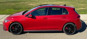 Venta de Vehículo Volkswagen Golf GTI SE 2021 de Segunda Mano, 5 Puertas, Automático, Cuero de Alta Calidad, Volante a la Derecha/Izquierda - Product Image 3