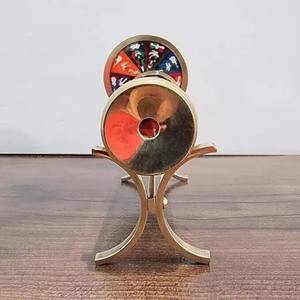 Kaléidoscope à double roue en laiton le plus vendu Sculpture moderne Accents en cuir pour le nouvel an - Product Image 6