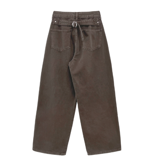 สีน้ำตาล