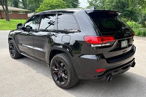 Jeep Grand Cherokee SRT 2017 d'occasion en excellent état - Product Image 4