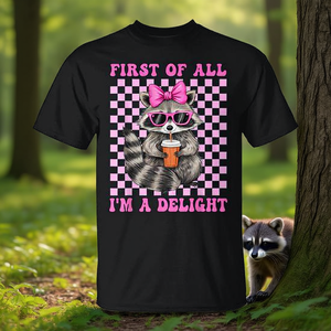 Maglietta Promozionale per Amanti del Procione: 'Prima di Tutto, Sono un Delizioso Amante del Procione Sarcatico e Carino' - Product Image 3