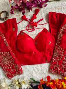 Blouse en soie Fendey ethnique indienne prête à porter avec de riches broderies et manches longues pour femmes En stock Sans impression - Product Image 5