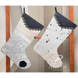 Calcetines de Navidad de piel de vaca con pelo real grande personalizado de 16 pulgadas, medias, regalo para vacaciones familiares, decoraciones para fiestas de Navidad - Product Image 1