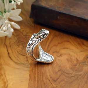 Anillo de Serpiente Gótico Vintage, Plateado, Estilo Punk, Hipoalergénico, Joyería Decorativa - Product Image 4