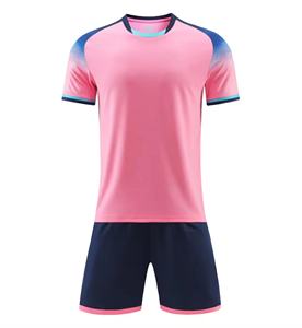 Uniformes de football de football respirants confortables à séchage rapide du fournisseur direct d'usine, ensembles de vêtements de haute qualité avec logo personnalisé - Product Image 4