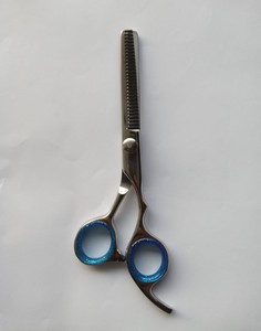 Ensemble professionnel de ciseaux de toilettage pour chiens et chats 4 en 1 en acier inoxydable 4CR avec pointe ronde de sécurité - Product Image 5