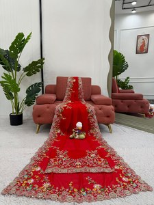 Sari rojo de boda pakistaní indio de gran venta con blusa sin costuras Material de Georgette falso también hilo Sequnce trabajo - Product Image 5