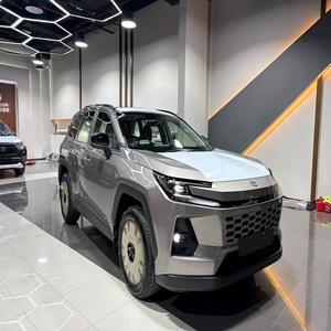 Prêt à être expédié – Toyota RAV4 XLE 2025, 5 places, toutes options, d'occasion, à vendre - Product Image 1