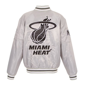 OEM Unisex Satin Varsity Bomber Modern Fit Fashion Forward Design para los mercados globales Pedido a granel MOQ bajo aceptado - Product Image 6