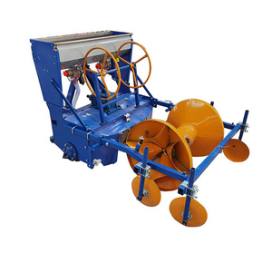 Accesorio de rodillo giratorio duradero para uso en tractor en operaciones agrícolas de mediana a gran escala - Product Image 4