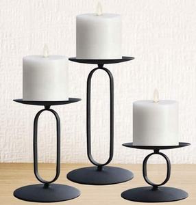 Bougeoir luxueux à double patte avec base ronde et plateau de table structuré pour la décoration de la maison Matériau métallique disponible - Product Image 6