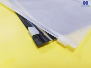 Offre Spéciale personnalisé BOPP Ziplock PE sac en plastique avec fermeture éclair supérieure thermoscellage emballage cosmétique pour l'expédition vêtements Viet Nam - Product Image 5