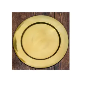 Placa de cargador de aluminio con acabado dorado, plato de servicio hecho a mano de diseñador único, placa de cargador de Metal de mesa decorativa para boda - Product Image 1