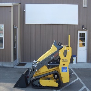 Alta calidad nuevo 2023 Wacker Neuson SM100 Mini Skid Steer con componente de rastrillo central - Product Image 1