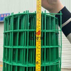 Malla de Alambre Soldada Recubierta de PVC de 1.5m X 30m |   Rollo de Alambre de 6x6cm con Orificios, Diámetro de 2.3mm, 15kg |   Antibacteriano, Resistente al Moho y Robusto - Product Image 2