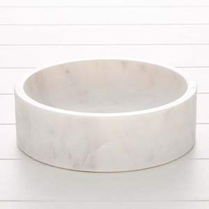 Grand bol de service en marbre de pierre artisanal avec une finition durable idéale pour exposer des fruits et servir des plats emblématiques - Product Image 5