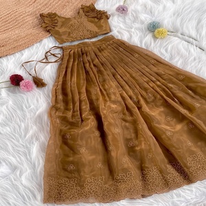 Seda de organza de calidad superior con Bordado de hilo para niños Lehenga Choli Fabricante y proveedor de India - Product Image 1