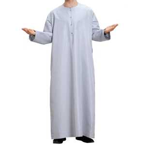 OEM 2025 Vêtements islamiques arabes de haute qualité Dubaï Thawb Jubba pour hommes à manches courtes Thobes ethniques - Product Image 2