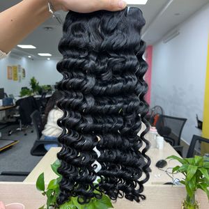 Vente en gros de cheveux ondulés vierges 100% de haute qualité Grand stock de cheveux humains bruts vietnamiens teints en trame naturelle Style ondulé - Product Image 4