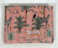 Couette Kantha à imprimé jungle faite à la main en Inde - Utilisation hôtelière et domestique - Hiver - 100% coton biologique - Toutes saisons - Tailles Twin/Queen/King