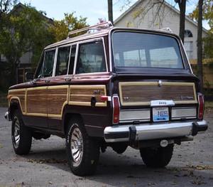 Jeep Grand Wagoneer de 1987, Auto Usado en Buen Estado, Herramienta de Origen Estadounidense - Product Image 2
