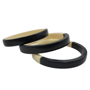 Brazalete de resina de moda de estilo Vintage de marca para mujer Brazaletes coloridos altamente pulidos personalizados de alta calidad hechos en la India - Product Image 2