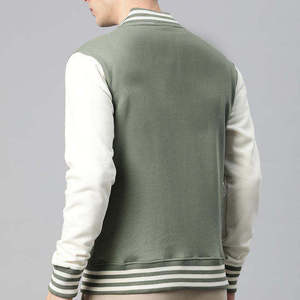 Chaqueta Universitaria de Invierno, Chaqueta Bomber Universitaria de Béisbol para Hombre con Mangas de Cuero y Parches Bordados Personalizados - Product Image 3