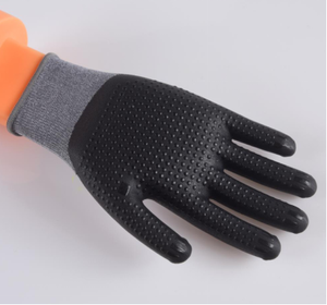 Gants tricotés sans couture en nitrile enduits de mousse de nitrile noir Gants de protection recouverts de spandex en nylon polyester - Product Image 3