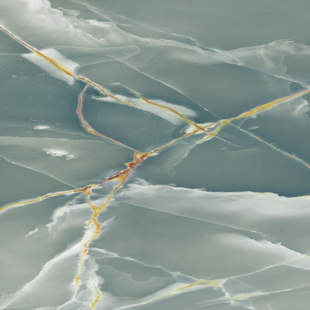 สีเทาเข้ม