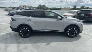 Soigneusement utilisé 2023 pour Sportage SX-Prestige FWD SUV Turbo Cuir R18 - Product Image 4