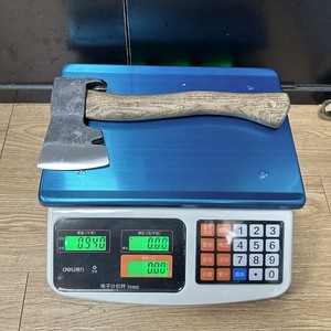 Hache de camping vintage en hickory haute teneur en carbone de 13 pouces, modèle Hudson <span class=keywords><strong>Bay</strong></span>, avec tire-clous, forgée à la main, avec étui - Product Image 6