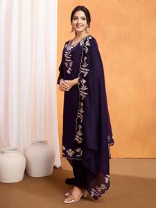 Offre Spéciale Handloom Coton Salwar Kameez Vêtements ethniques durables et respectueux de l'environnement Disponible au prix d'exportation - Product Image 6