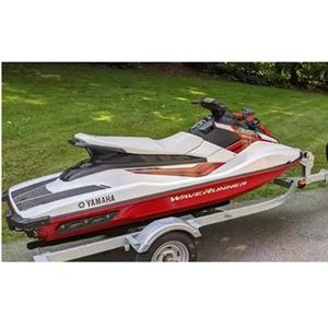 Jet ski Yamaha WaveRunner EX Sport suralimenté, embarcation personnelle, moteur 4 temps, matériau en fibre de verre, remorque incluse - Product Image 5