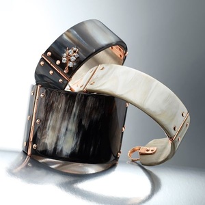 Bracelet en corne de buffle fait main, élégant et écologique, poli naturellement, taille personnalisée, bijoux de mode pour femmes, vente en gros - Product Image 4