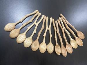 Los fabricantes de Vietnam suministran cuchara de comida de madera y folk con diseño caliente de mango largo para uso diario - Product Image 3