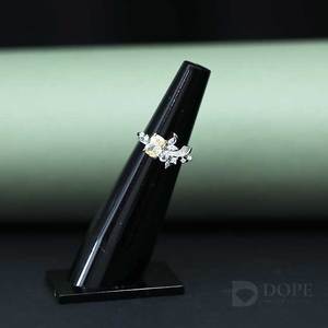 Bague de fiançailles unisexe en acier inoxydable avec moissanite solitaire certifiée IGI de 1,25 carat, ornée de petits accents en forme de poire et de marquise - Product Image 1