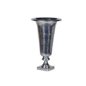Polished Metal Flora <b>Stand</b> <b>Vase</b> with Artistic Contours for Premium Decor and Stylish Botanical Showcases - Product Image 3