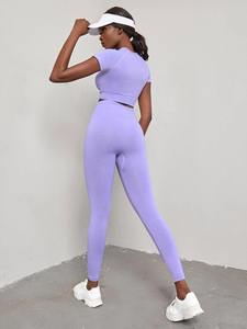 Haute qualité sans couture femmes deux pièces Yoga ensembles vente chaude Spandex Polyester fait Yoga ensemble pour les femmes - Product Image 3