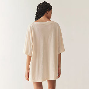 Camiseta de cuello ancho de gran tamaño para mujer, de algodón 100% Premium ropa de calle, camiseta en blanco de diseñador urbano, camisetas con estampado de gráficos y logotipo personalizado - Product Image 3