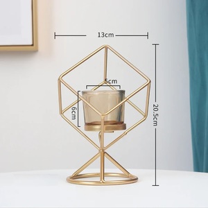 Lot de 2 chandeliers en métal en forme de cube en fil métallique faits à la main, verre enduit de poudre et métal pour la décoration de la maison - Product Image 3