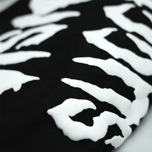 Fabricant de sweats à capuche 100% coton lourd de luxe surdimensionné avec impression graphique en relief sweats à capuche personnalisés - Product Image 3