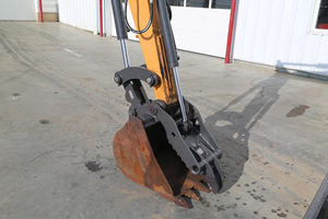 Mini-excavatrice sur chenilles 550 d'occasion, moteur haute performance, pour travaux de construction et agricoles, avec godet de 0,12 m, garantie 2 ans - Product Image 3