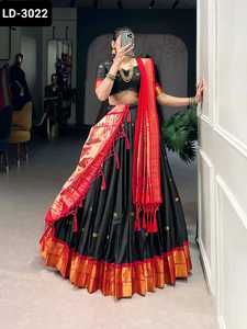 Material de seda Jacquard de estilo indio del Sur con trabajo de tejido Zari Lehenga Choli con trabajo de tejido Zari con borlas Dupatta Set - Product Image 6