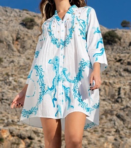 Robe mini décontractée ample à imprimé floral bohème, brodée en organza, silhouette trapèze, avec superposition transparente, col en V et manches trois quarts - Product Image 5
