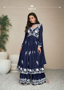 Traje de último diseñador tradicional indio pantalón de rayón Kurti de moda con Dupatta con trabajo de hilo proveedor indio al por mayor - Product Image 5